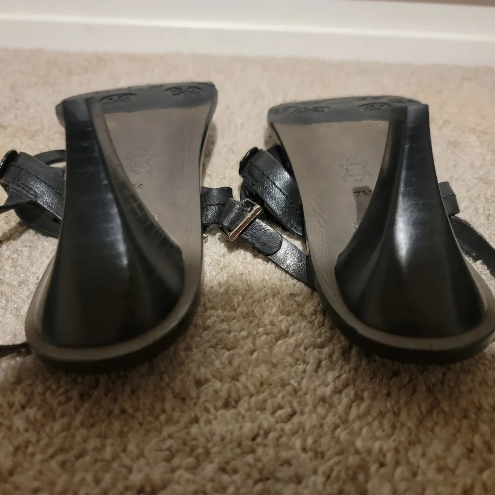 Tory Burch Holly 2 Black Leather Silver Emblem Slingback Heels Sandals S…